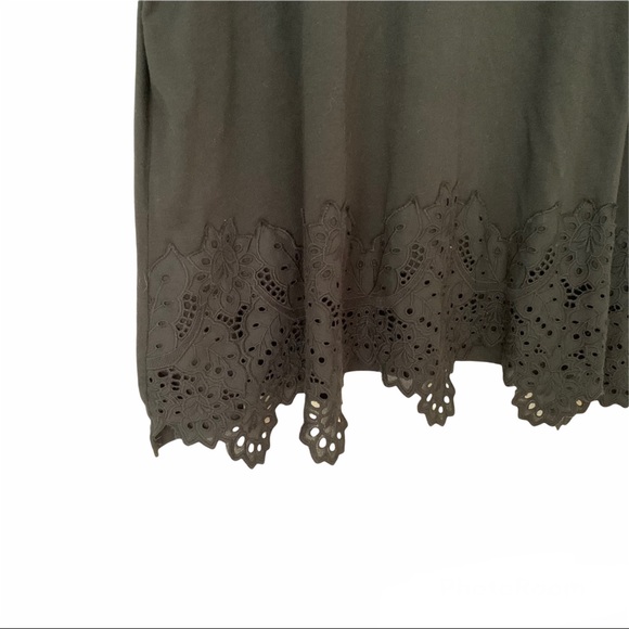 Plus Sized Lace Trim Flowy Tshirt - Picture 4 of 4